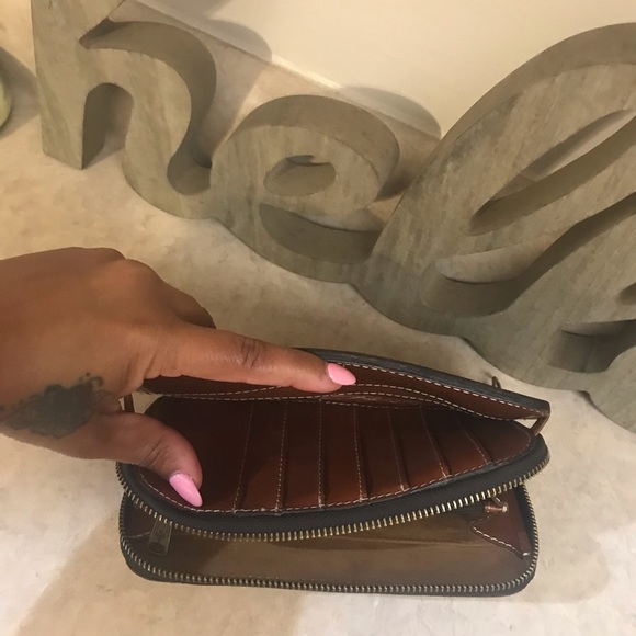 Patricia Nash satchel and matching wallet - Picture 8 of 8